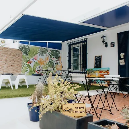 Endless Summer House (adults Only) بيت شباب